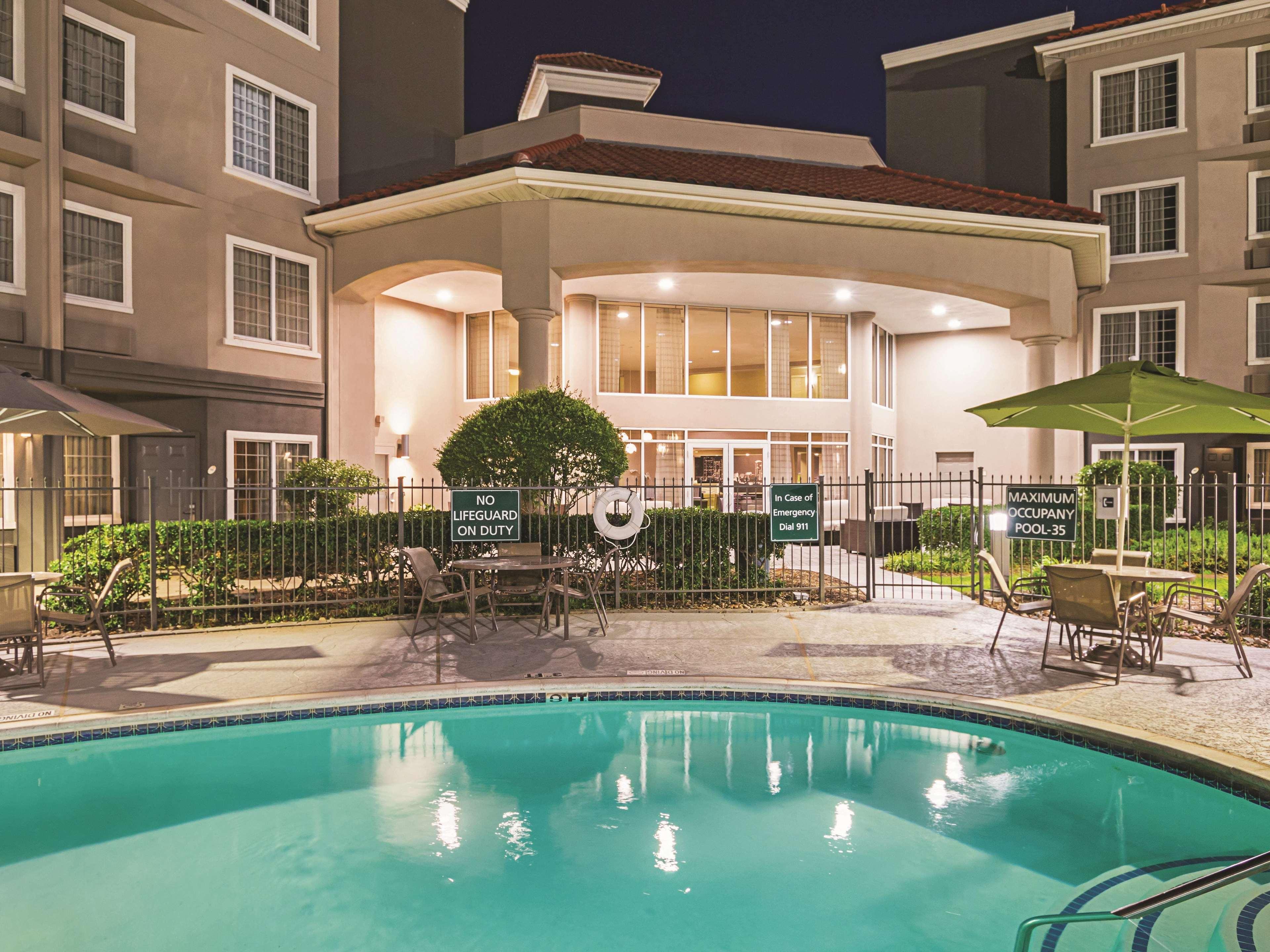 La Quinta By Wyndham Fort Worth North Exterior photo