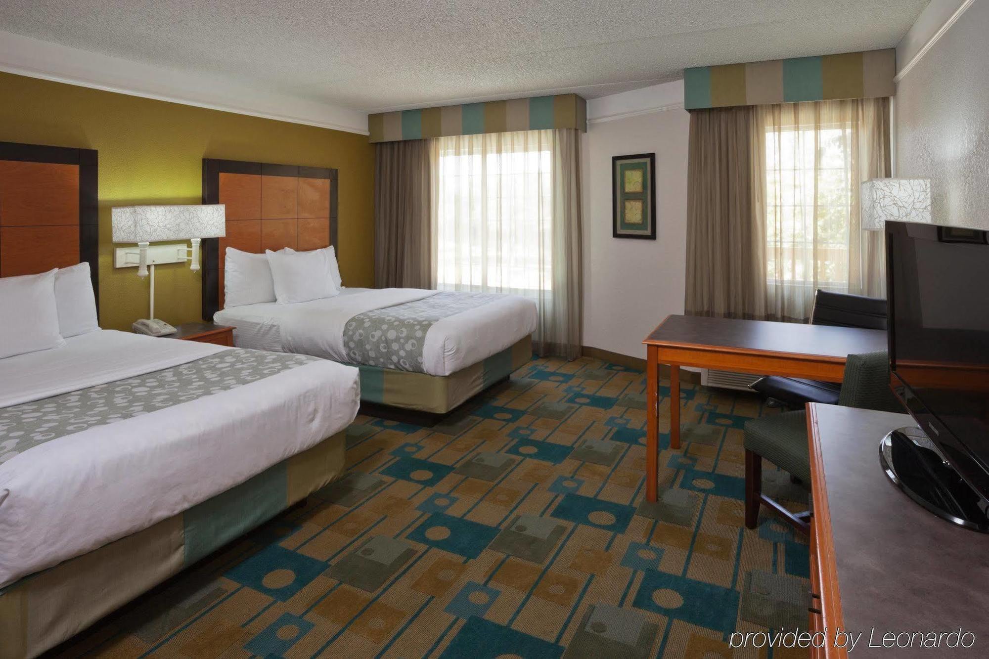 La Quinta By Wyndham Fort Worth North Exterior photo