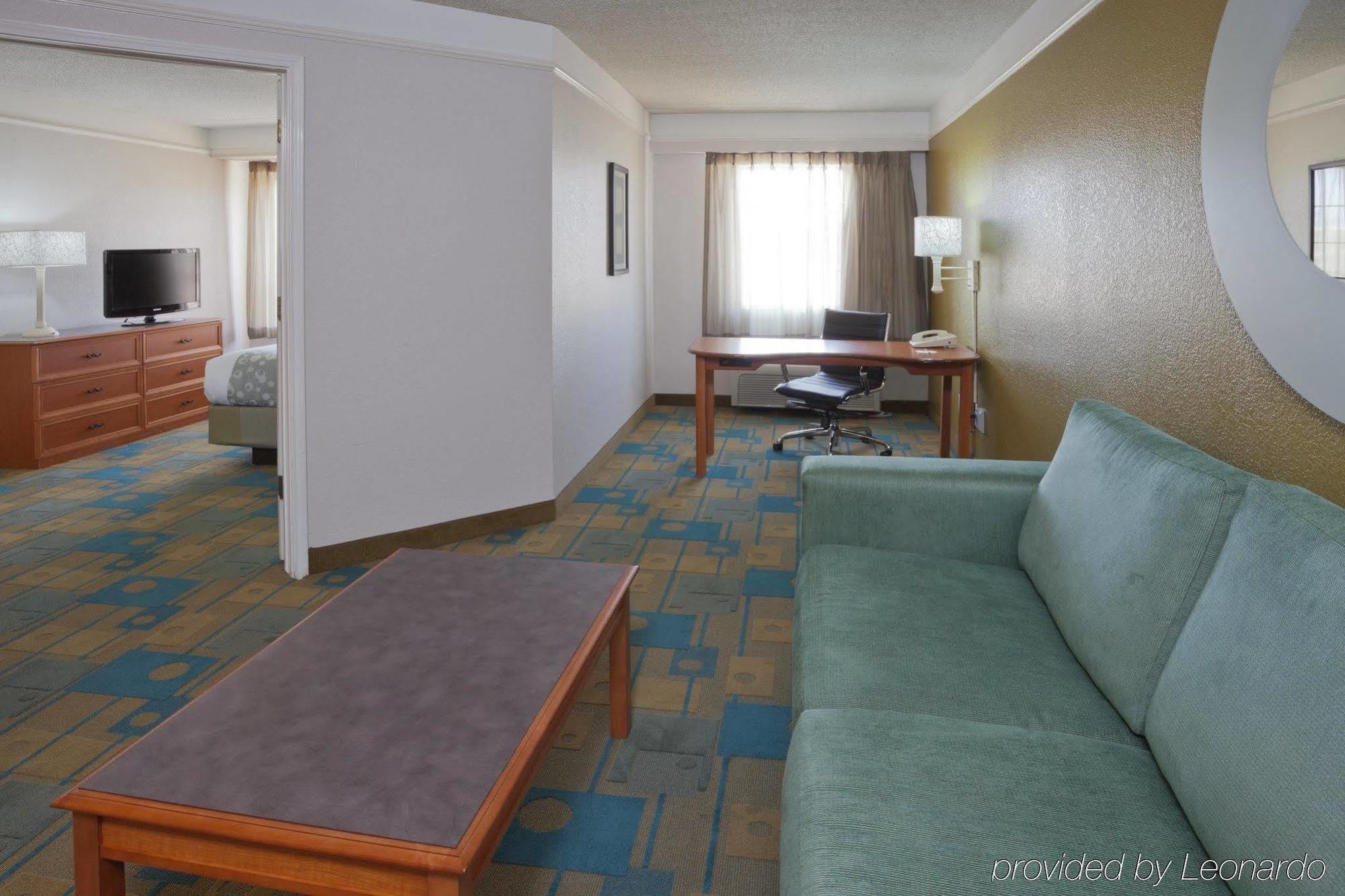 La Quinta By Wyndham Fort Worth North Exterior photo